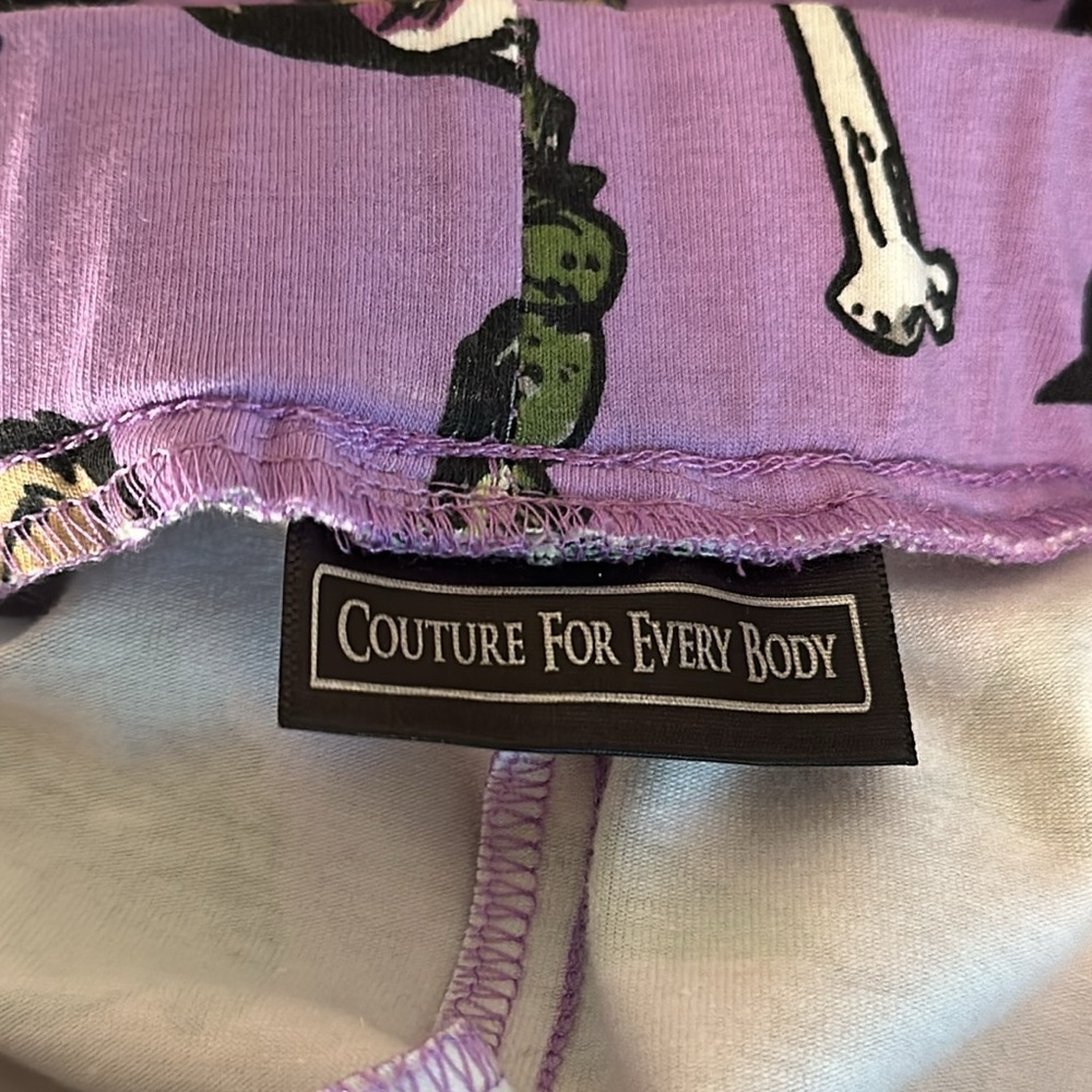 Lavender knit stretch monster print pencil skirt - Picture 5 of 6